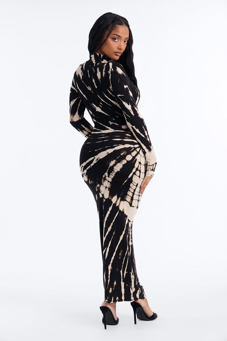 Savannah Tie Dye Long Sleeve Maxi Dress