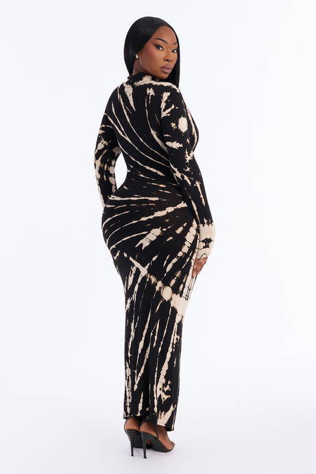 Savannah Tie Dye Long Sleeve Maxi Dress